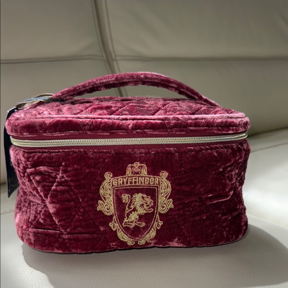 Harry Potter™ Gryffindor™ Velvet Train Case